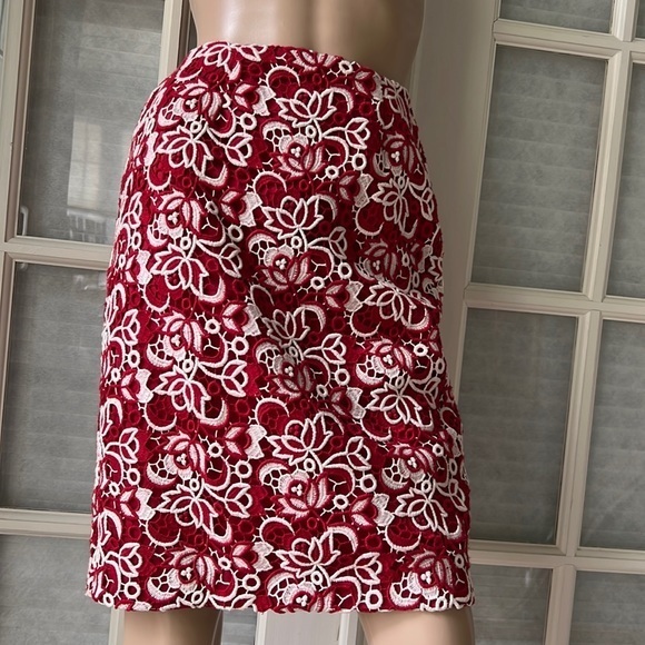 Talbots, Gorgeous, Red And White Crochet Overlay Above Knee Skirt